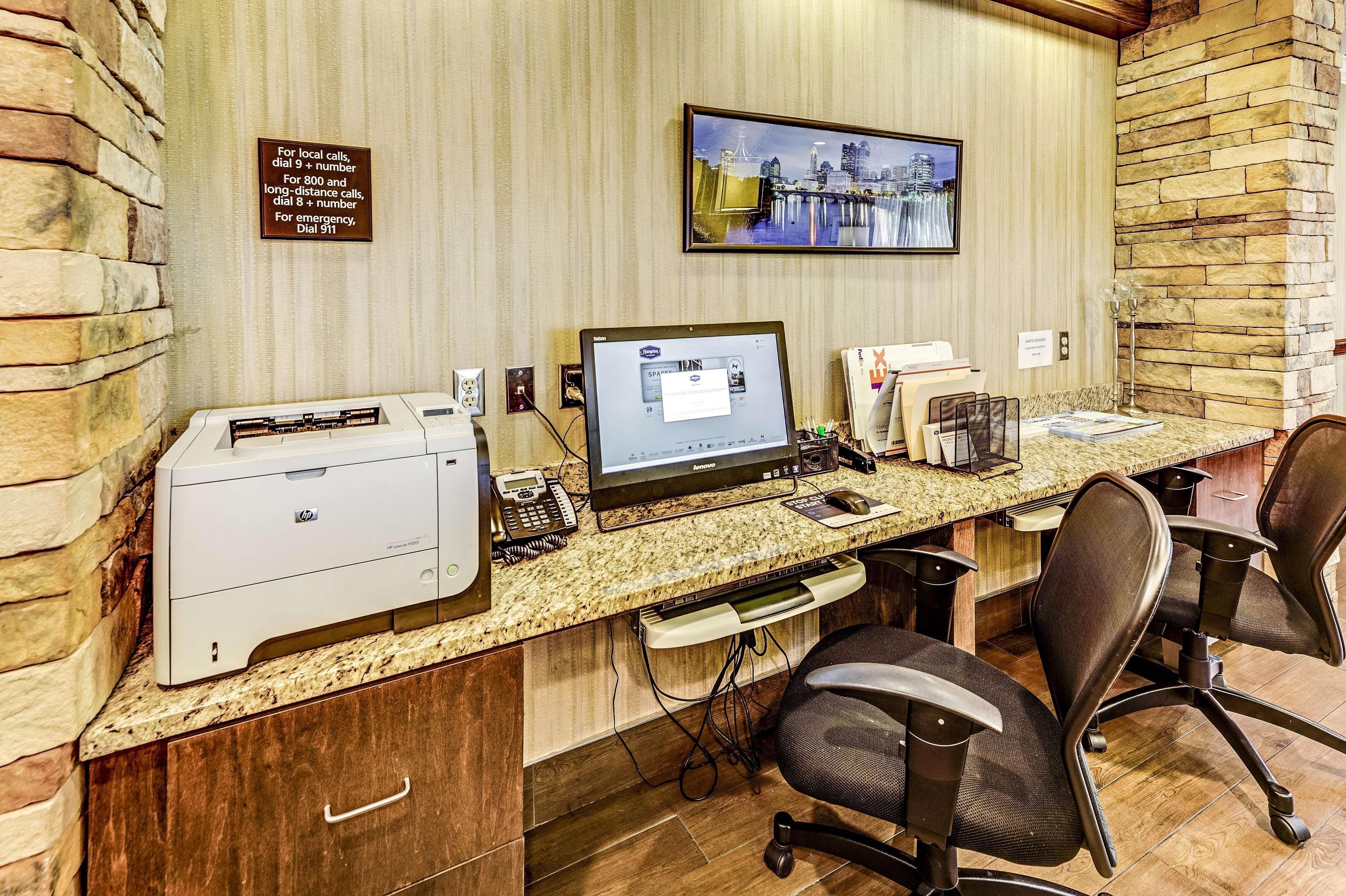 Hampton Inn Columbus I-70E/Hamilton Road Exteriör bild