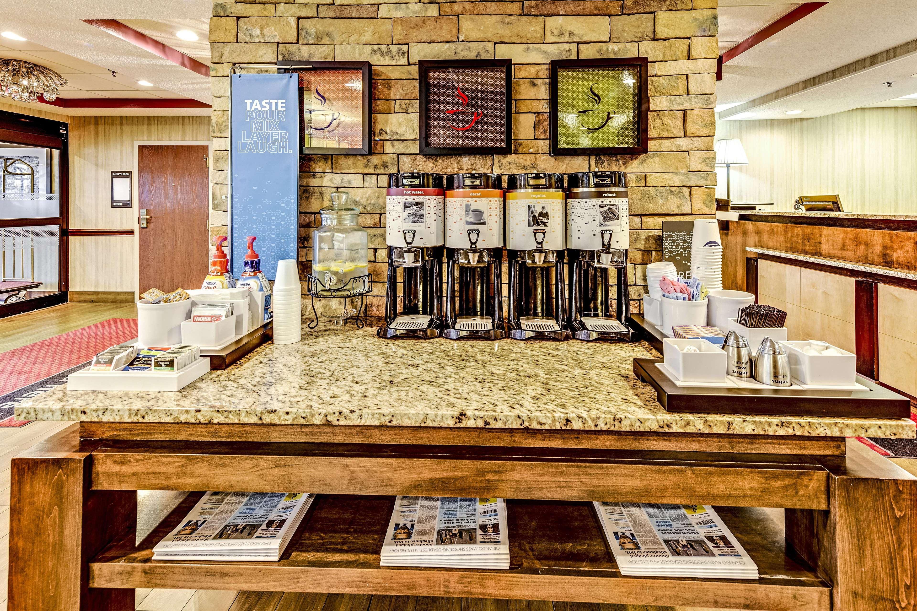 Hampton Inn Columbus I-70E/Hamilton Road Exteriör bild