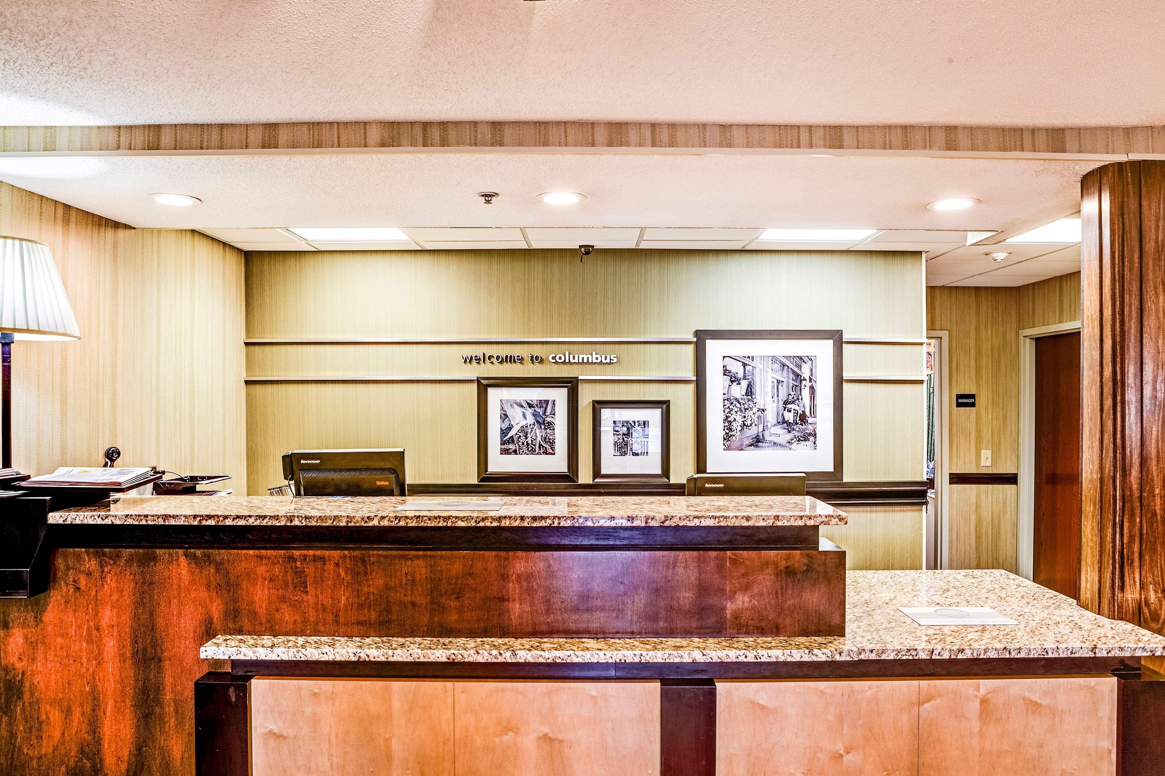 Hampton Inn Columbus I-70E/Hamilton Road Exteriör bild