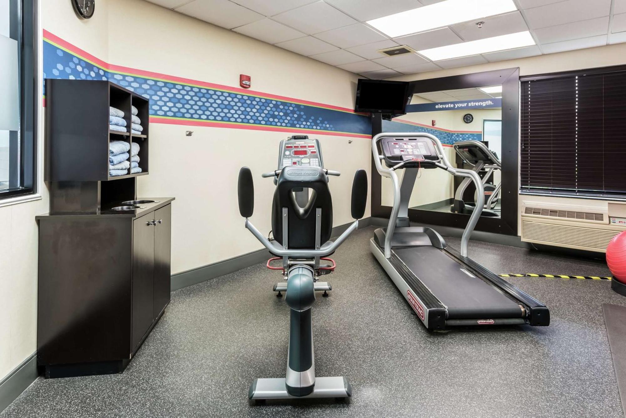 Hampton Inn Columbus I-70E/Hamilton Road Exteriör bild